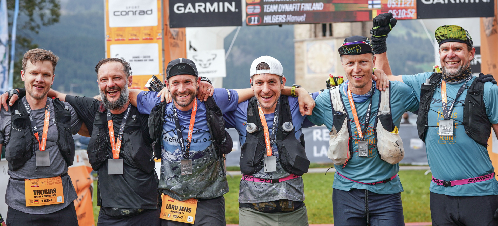 Siegerehrung Transalpin 2025 mit Jens Kramer und Teamkollegen