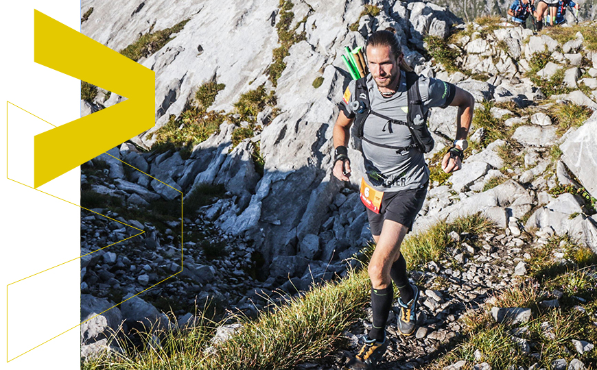 Athlet Lord Jens Kramer Athlet Lord Jens Kramer beim Lauftraining in den Bergen