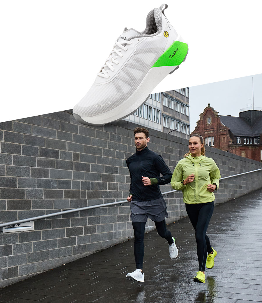 Closeup des Joe Nimble Addict Pro-R Laufschuh in Weiß und mit Läufer beim Lauftraining